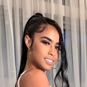 Meet your Posher, Kamri